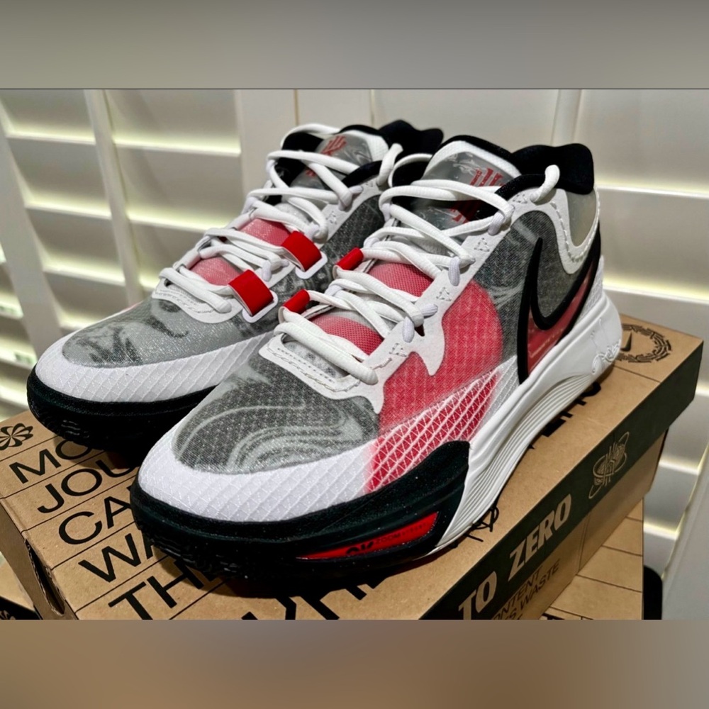 Nike Air Zoom Kyrie 8 Basketball Shoes Sneakers
University Red / Black